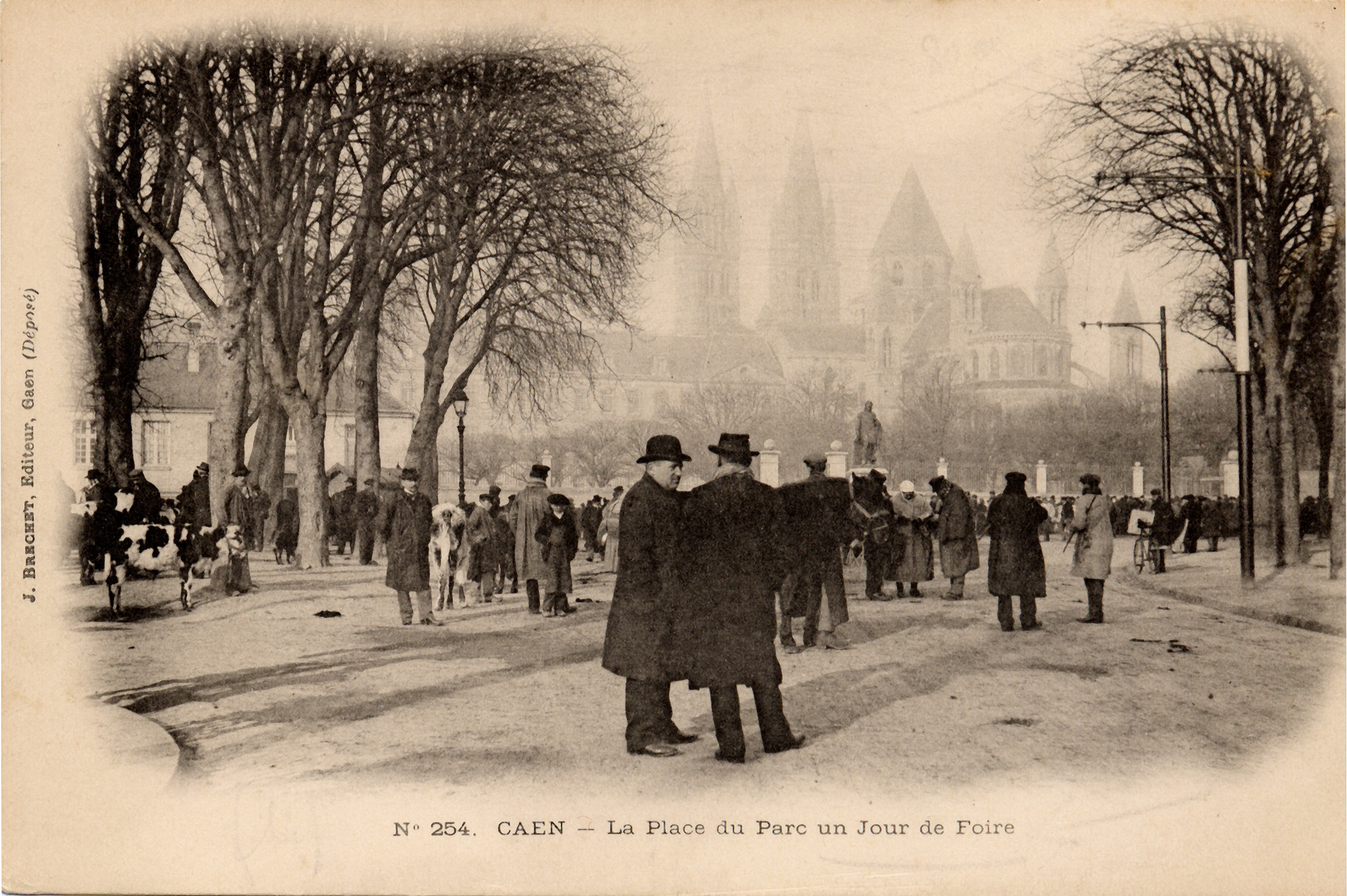 Caen - La Place du Parc un jour de foire